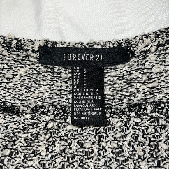 Forever 21 - Picture 4 of 4